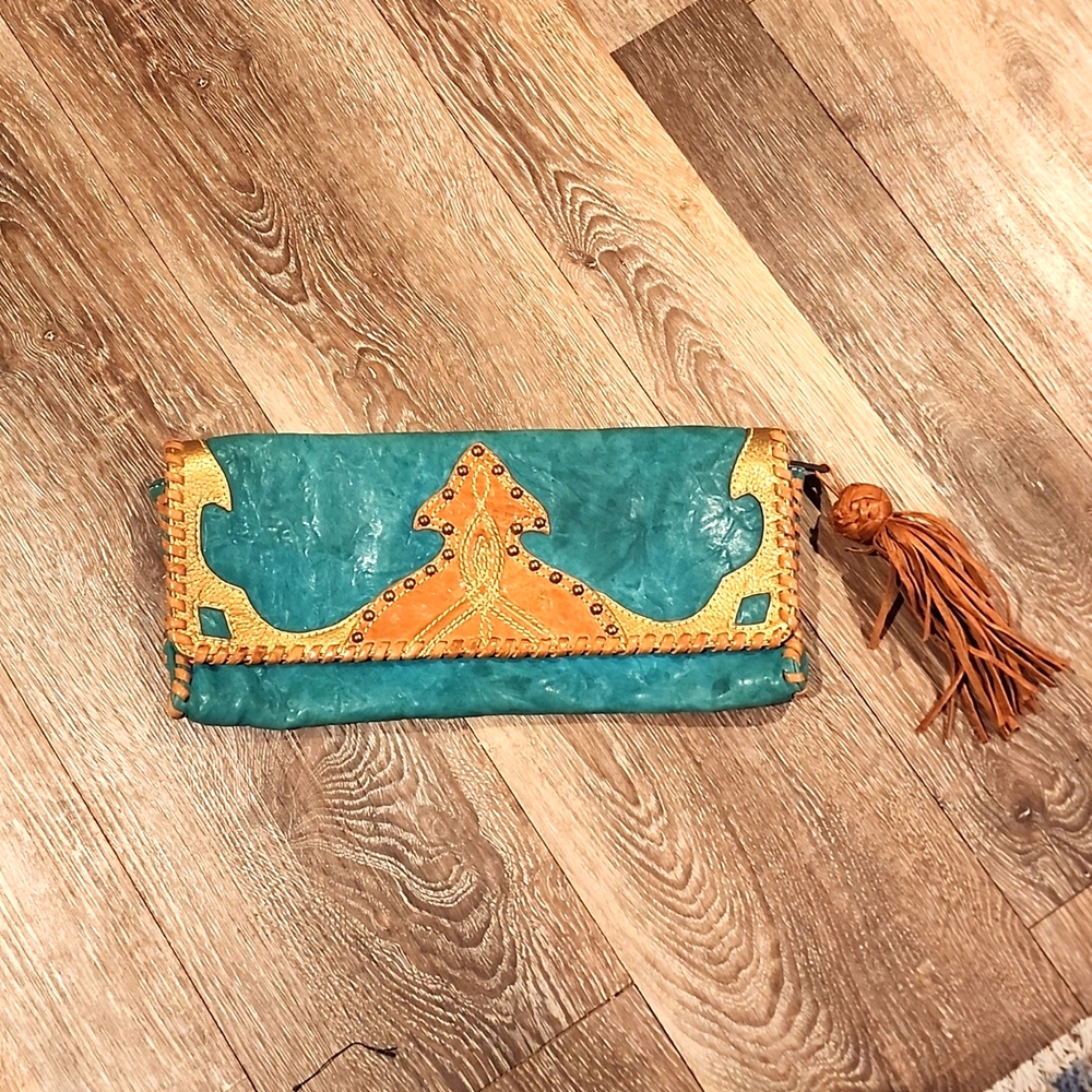 Beautiful Junior Drake Teal Clutch